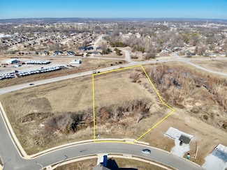 001 S Durango Dr, Bolivar, MO 65613