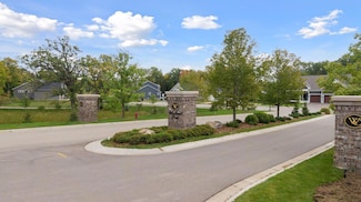 121 Forest Ct, Waconia, MN 55387