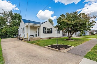 117 E 6th St, Williamstown, WV 26187