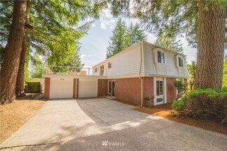 2715 NE 203rd St, Shoreline, WA 98155
