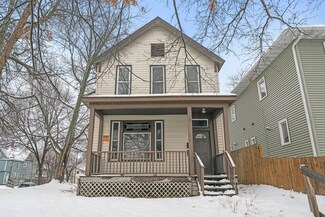 998 Bush Ave, Saint Paul, MN 55106