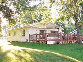 207 Rose Dale Ave, Fox Lake, WI 53933