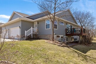 3945 Deer Valley Dr Unit B, Marion, IA 52302