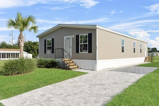 6571 Hidden Oaks Dr, North Fort Myers, FL 33917