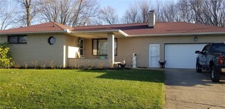 621 Robinson Rd, Campbell, OH 44405