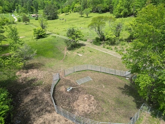 1111 Morris Ln, Heidrick, KY 40949