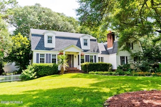 430 Holly St, Emerald Isle, NC 28594