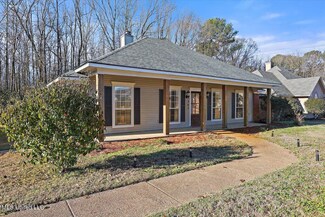 165 Pear Orchard Dr, Brandon, MS 39042