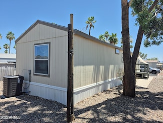 7920 W Glendale Ave Unit 39, Glen Dale, AZ 85303