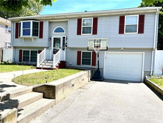 194 Woodbine St, Cranston, RI 02910