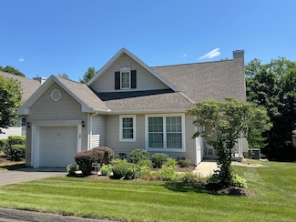 25 Hamden Hills Dr Unit 17, Hamden, CT 06518