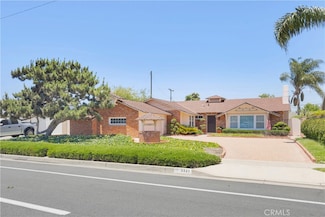 3321 Orangewood Ave, Los Alamitos, CA 90720
