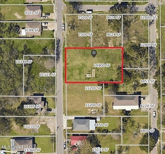 10024 Byrd Ave, Diberville, MS 39540