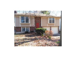 10733 Lewis Ct, Kansas City, MO 64134