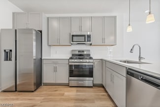 27 Parker Ln, Hanover, NJ 07981