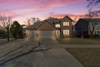 4908 Paxton Rd, Oak Lawn, IL 60453