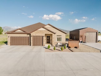 22 Gallinas Dr, Spring Creek, NV 89815