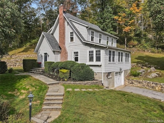 3 Carolyn Way, Purdys, NY 10578