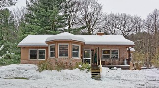 456 Quay Rd, Altamont, NY 12009