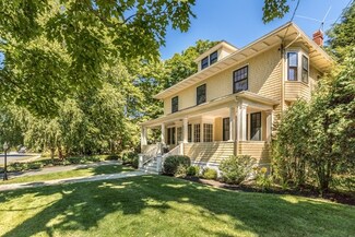 4 Lawrence St, Winchester, MA 01890