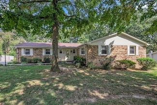 126 Robin Hood Rd, Dickson, TN 37055