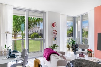 2000 Metropica Way Unit 903, Sunrise, FL 33323