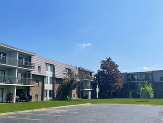924 S Lake Ct Unit 307, Westmont, IL 60559