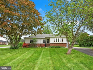 313 Crestline Dr, Willow Street, PA 17584