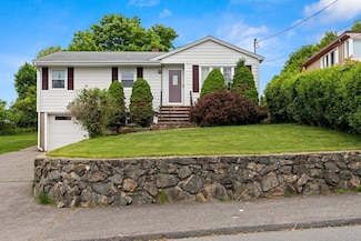 6 Valley St, Salem, MA 01970