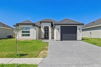 12713 N 37th Ln, McAllen, TX 78504