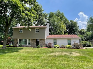 21150 E Chigwidden St, Northville, MI 48167