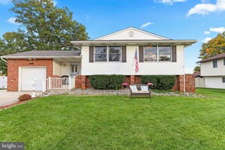 236 Ashton Dr, Gibbstown, NJ 08027