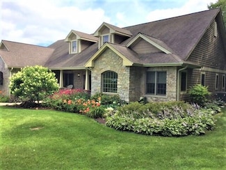 2917 Bridlepath Ct, Lake Geneva, WI 53147