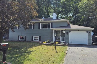 68 Hickory Nut Ln, Springfield, MI 49037