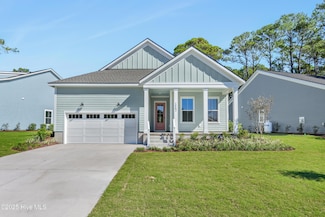 1562 Saint Lucia Dr SW, Shallotte, NC 28470