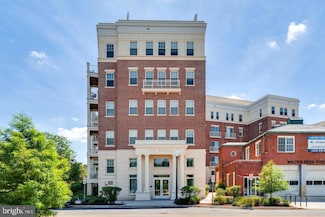 6803 Cameron Dr NW Unit 514, Washington, DC 20012