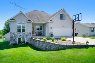 3260 Bluebird Ln, Allegan, MI 49010