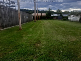 1613 3rd Ave, Charleston, WV 25312