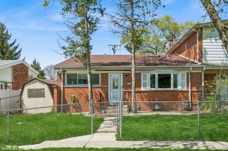 521 Glenshire Rd, Glenview, IL 60025