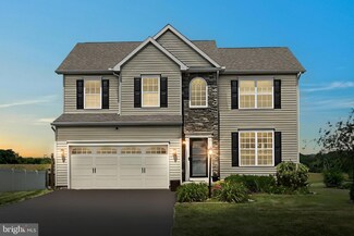 160 W Crest View Ln, Gettysburg, PA 17325