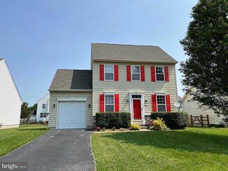56 White Rabbit Dr, Smyrna, DE 19977