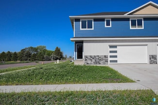 3900 S Caballo Ct, Sioux Falls, SD 57106