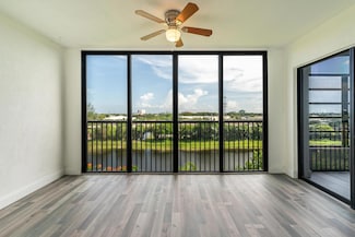 2200 S Cypress Bend Dr Unit 604, Pompano Beach, FL 33069