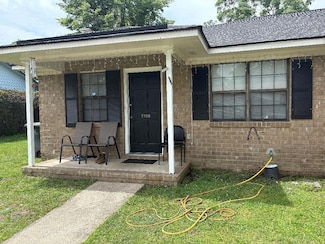 7709 Suzanne Dr, North Charleston, SC 29418