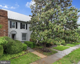 1156 Kensington Rd, McLean, VA 22101