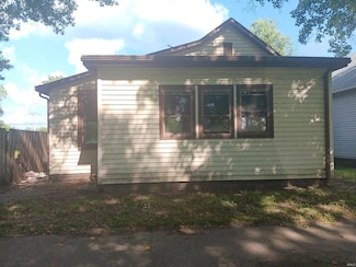 917 N 9th St, Terre Haute, IN 47807