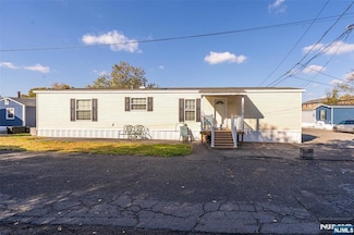 225 Albert St, Lodi, NJ 07644