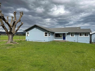 11122 Shafer Ave, Los Molinos, CA 96055