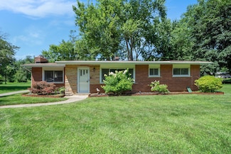 60610 Marjorie Ann St, South Lyon, MI 48178