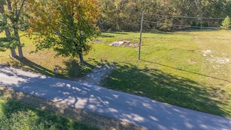 147 Massey Rd, Bowling Green, KY 42101